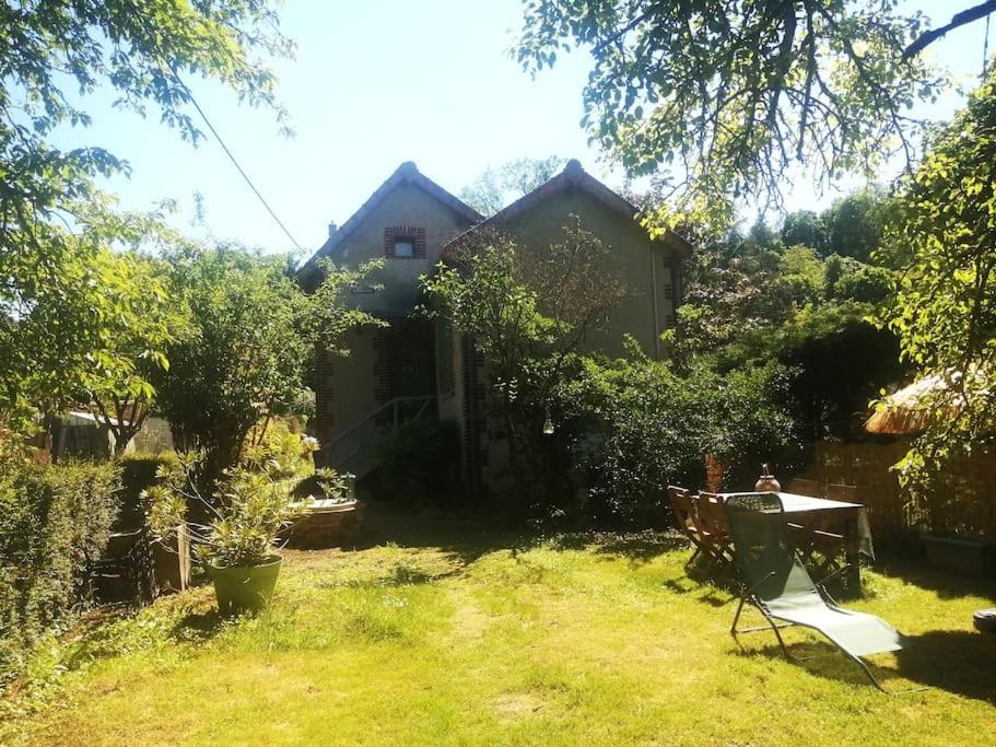 Maison " Bouton D'Or" Au Bord De L'Eau, A 10 Mn De Tours , Meuble Classe Une Etoile Saint-Avertin Εξωτερικό φωτογραφία