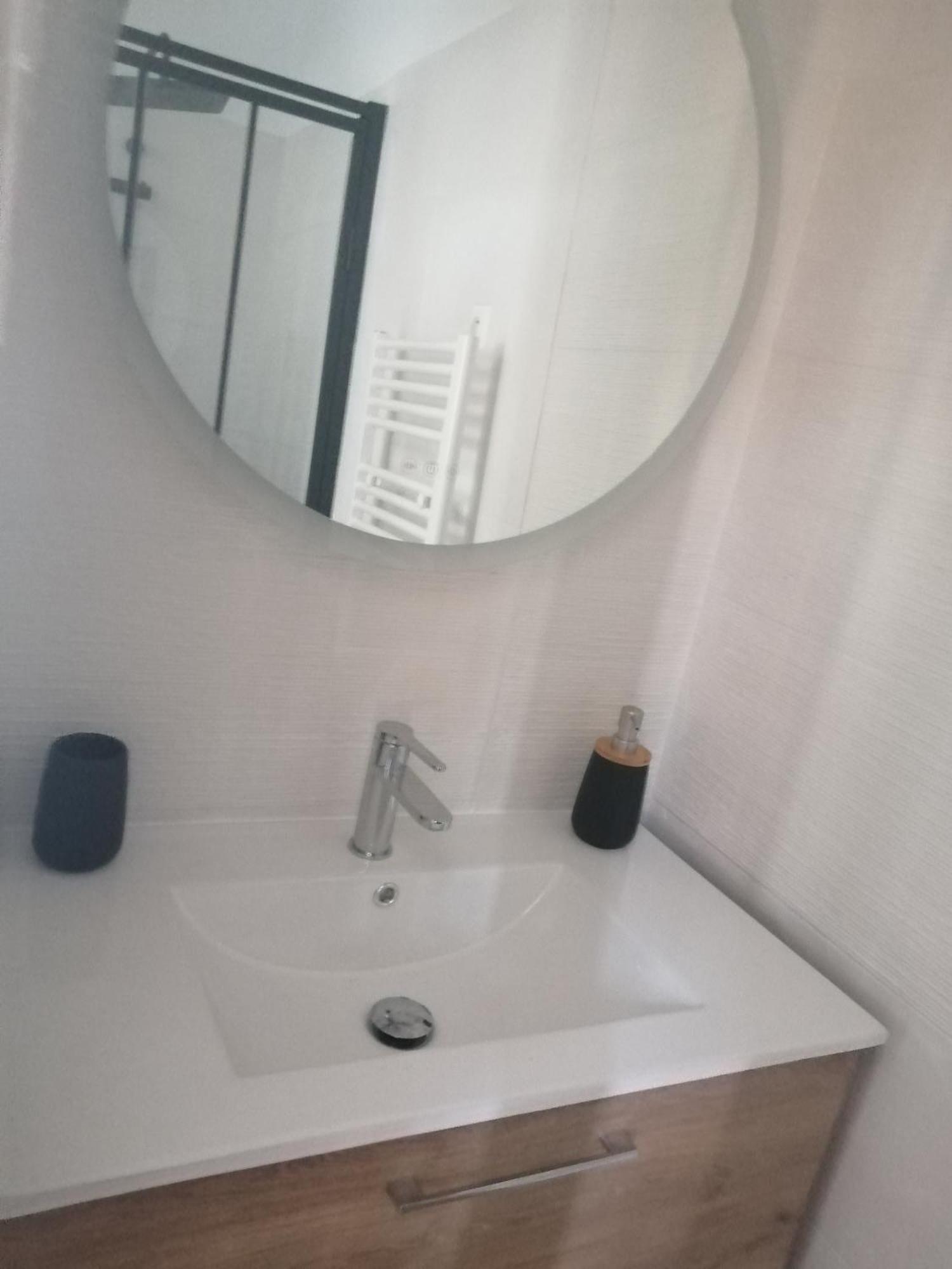 Maison " Bouton D'Or" Au Bord De L'Eau, A 10 Mn De Tours , Meuble Classe Une Etoile Saint-Avertin Εξωτερικό φωτογραφία